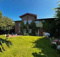 Resthof in schöner Lage - 380.000,00 EUR Kaufpreis, in Lütjenwestedt (PLZ: 25585)