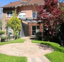 Modernes RMH mit Smart Home, hochw. Ausstattung und gepfl. Garten - Bochum Bochum-Mitte