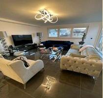 Helle & modernisierte Dachgeschosswohnung in Duisburg-Ruhrort