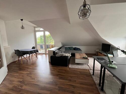 Foto - 2 Zimmer Dg-Wohnung mit Balkon im Grünen in Pye