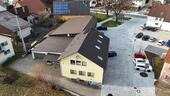 Foto - Büro im Fokus – ergänzt durch Lager & Produktion