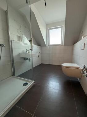 Foto - Neuwertige 3 Zimmer Dachgeschosswohnung in WaghäuselWiesental