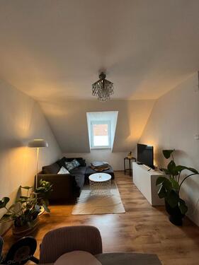 Foto - Geräumige 1,5-Zimmer-Wohnung mit Einkauküche im 4. OG