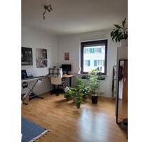 Gemütliches Zimmer in Mädels 4er-WG in Stuttgart-Wangen