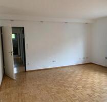 Moderne Wohnung mit großem Wohn- Essbereich, Balkon und EBK, WG - Gießen Allendorf