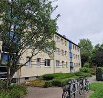 3 Zimmer Wohnung mit Loggia, EBK, Badewanne, Erdgeschoss mit kleinem Garten - Eckernförde