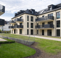 Exklusive 2-Zimmer-Wohnung mit Balkon u. TG-Stellplatz - Traunstein