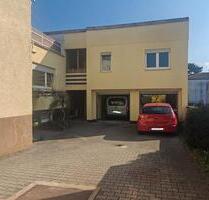 5-Zimmer-Wohnung auf 2 Etagen mit eigenem Eingang, Garten&Garage - Weiterstadt