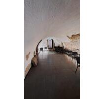 Gewölbe im Denkmal - 990,00&nbsp;EUR Kaltmiete, ca.&nbsp; 90,00&nbsp;m&sup2; in Minden (PLZ: 32423)