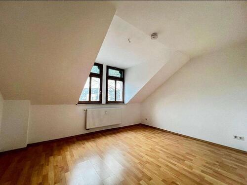 Foto - *** Hübsche Dachgeschosswohnung im Schlossviertel von Chemnitz zu vermieten ***