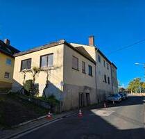 Einfamilienhaus mit Schreinerei - Hallgarten