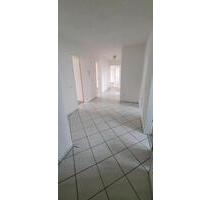 3,5 Zimmerwohnung mit Balkon - 1.150,00&nbsp;EUR Kaltmiete, ca.&nbsp; 103,00&nbsp;m&sup2; in Albershausen (PLZ: 73095)