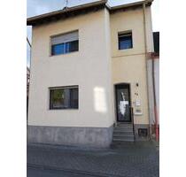 Familienhaus mit Atrium, Garten & viel Potenzial – provisionsfrei - Bergheim Ahe