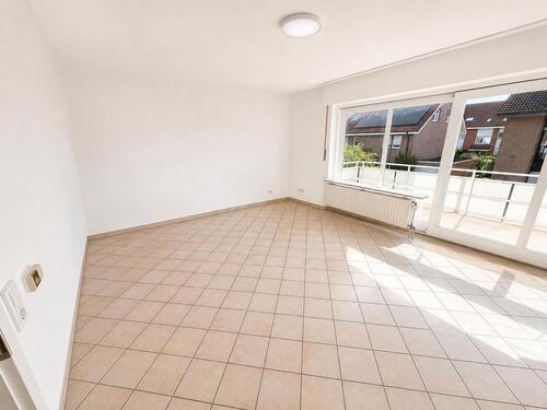 Foto - Helle 3-Zimmer-Wohnung mit Balkon, Einbauküche und Stellplatz