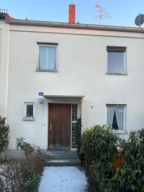 Foto - Reihenmittelhaus zur Miete - 1.500,00&nbsp;EUR Kaltmiete, ca.&nbsp; 95,00&nbsp;m&sup2;