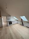 Foto - Erstbezug in heller Dachgeschosswohnung, ideal für WG-Neugründung