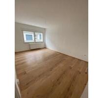 Helle 2-Zimmer-Wohnung mit großer Wohnküche - Velbert Pöthen