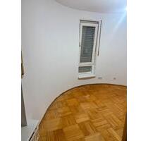 2 Zimmer Wohnung mit Balkon - 800,00&nbsp;EUR Kaltmiete, ca.&nbsp; 63,00&nbsp;m&sup2; in Berlin (PLZ: 12279) Tempelhof-Schöneberg