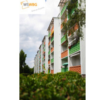 Vermietung: neu renovierte 2-R- Wohnung, 1OG, Parkplatz gegenüber - Meerane