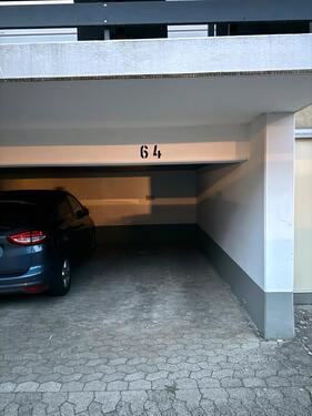 Foto - Überdacht Innenstadt abgeschl. Privatgrundstück Stellplatz