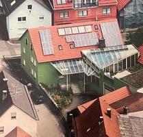 Wohnhaus Miethaus mit Wintergarten, Scheune, Garagen, Lager - Oberelsbach