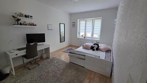 Foto - möbliertes großes Zimmer in gepflegter WG - zentrumsnah