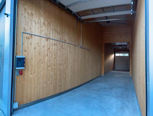 Foto - Garage 20m, Lager, Halle, Stellplatz für Wohnmobil, Oldtimer