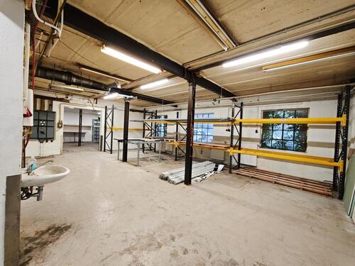 Foto - Lagerhalle in Frankfurt am Main-Top-Lage in Frankfurt-Sossenheim