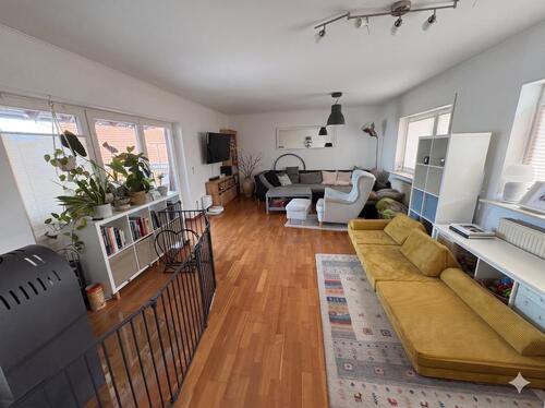Foto - Stilvolle 3,5ZKB mit Dachterrasse, Stellplatz im Innenhof und gut