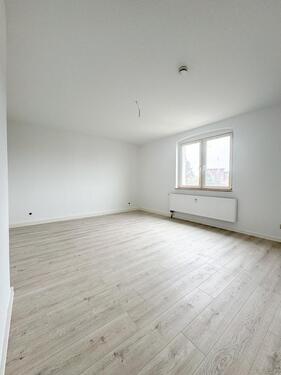 Foto - +++LICHTDURCHFLUTETE & RENOVIERTE 4-ZIMMERWHG !! MIT GARTENMITBENUTZUNG+++