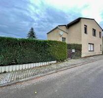 EF- oder Zweifamilienhaus mit 2 separaten WE´s, EBK, Garage usw.! - Kitzscher