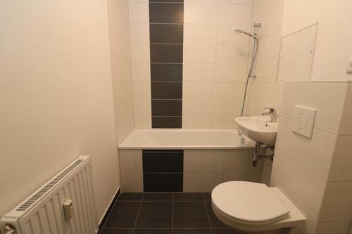 Foto - 3...2...1...meins...tolle 3-RW mit Wanne u. Balkon!!!