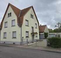 Großes EFH mit Gewerbeeinheit im Zentrum von Durmersheim zu verk.