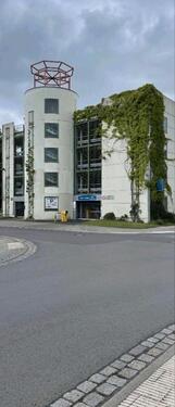 Foto - Behindertenparkplatz im Erdgeschoss –Parkhaus