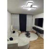 Schöne, modernisierte 2-Zimmer-Wohnung mit zwei Wintergärten – voll möbliert - Nittendorf