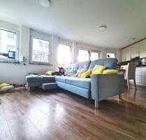 helle 4 Zimmer-Wohnung im Erdgeschoss mit 100 m² Garten - Sindelfingen Darmsheim