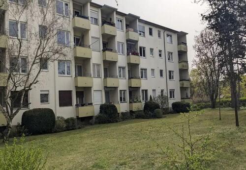Foto - Geschmackvolle und geräumige Wohnung mit zwei Zimmern sowie Balkon