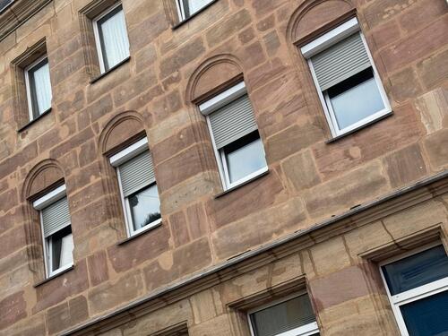 Foto - HELLE NEU RENOVIERTE 3 ZIMMER WOHNUNG