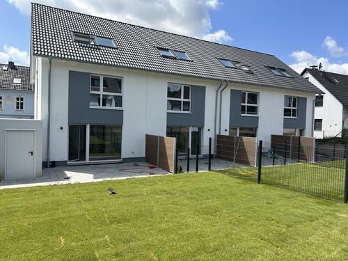 Foto - Neubauhaus zum Erstbezug! - 1.990,00&nbsp;EUR Kaltmiete, ca.&nbsp; 123,00&nbsp;m&sup2;