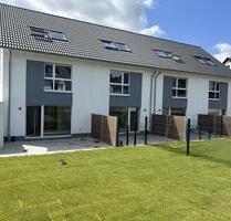 Neubauhaus zum Erstbezug! - 1.990,00&nbsp;EUR Kaltmiete, ca.&nbsp; 123,00&nbsp;m&sup2; in Langenfeld (Rheinland) (PLZ: 40764)