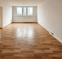 Familienwohnung in guter Anbindung mit Fensterküche – neu renoviert ! 