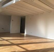 Maisonette-Dachgeschoss-Wohnung in Köln-Raderthal mit Südbalkon