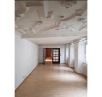 Wohnung Gewerbe mitten in Regensburg mit Einbauküche und Balkon Wohnung Gewerbe mitten in Regensburg mit Einbauküche und Balkon