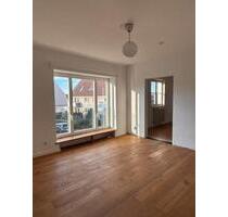 Helle 3-Zimmer-Wohnung mit Balkon & Einbauküche in Toplage - Volkach