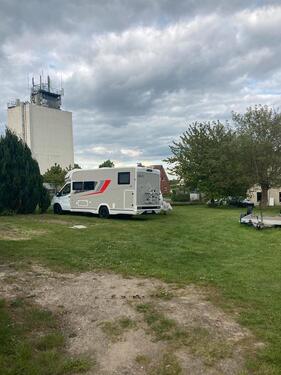 Foto - Stellplatz für Wohnwagen oder so
