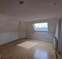 Wohnung zu vernieten DG 40 qm 370 Euro Kaltmiete - Essen Stadtbezirk IV