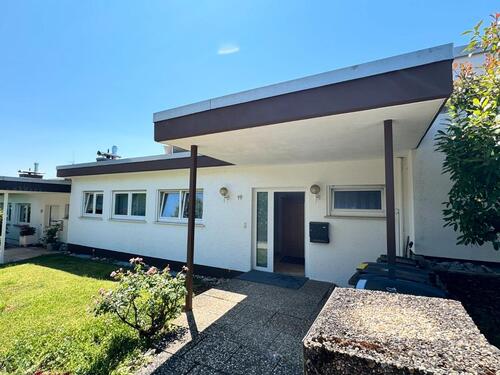 Foto - Provisionsfrei · Einfamilienhaus im Bungalow-Stil