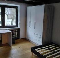 Zimmer in 6er WG (Einfamilienhaus mit Garten) nahe U6 Freimann - München Schwabing-Freimann