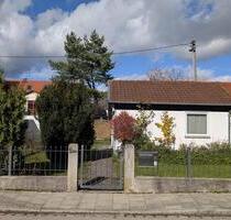 Gepflegtes Reihenhaus mit 2,5 Zimmern in Ismaning