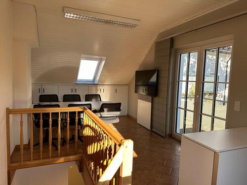 Foto - Helles, möbliertes Büro mit Blick ins Grüne im ruhigen Innenhof